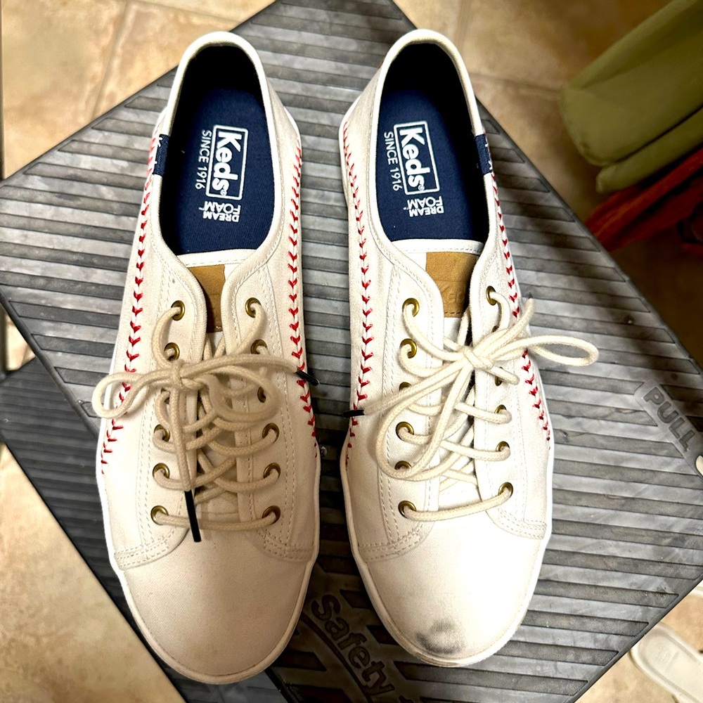 Baseball Shoes for Moms - Picture 2 of 2